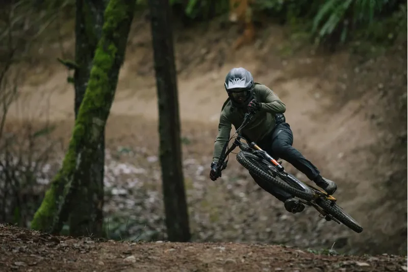 Dakine Thrillium LS MTB Jersey Peat Green-6